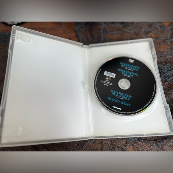 📀🎬🍿 Miramax, the complete collection prophecy & Hellraiser, DVD horror movie - Picture 4 of 4